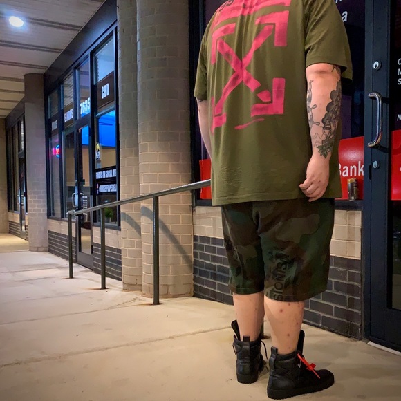 Meet Your Posher Dan - Picture 6 of 7